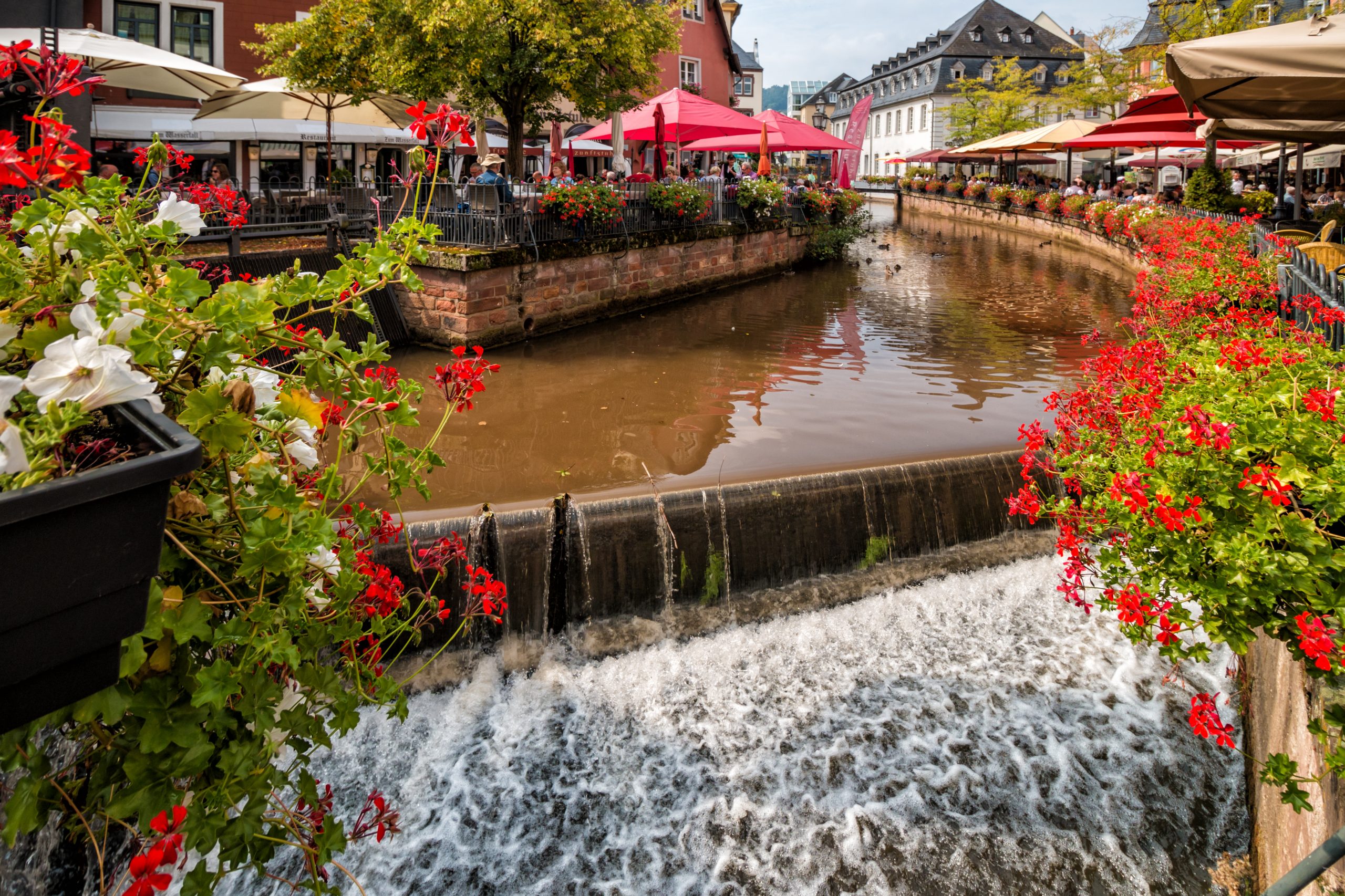 leukbachwasserfall in saarburg